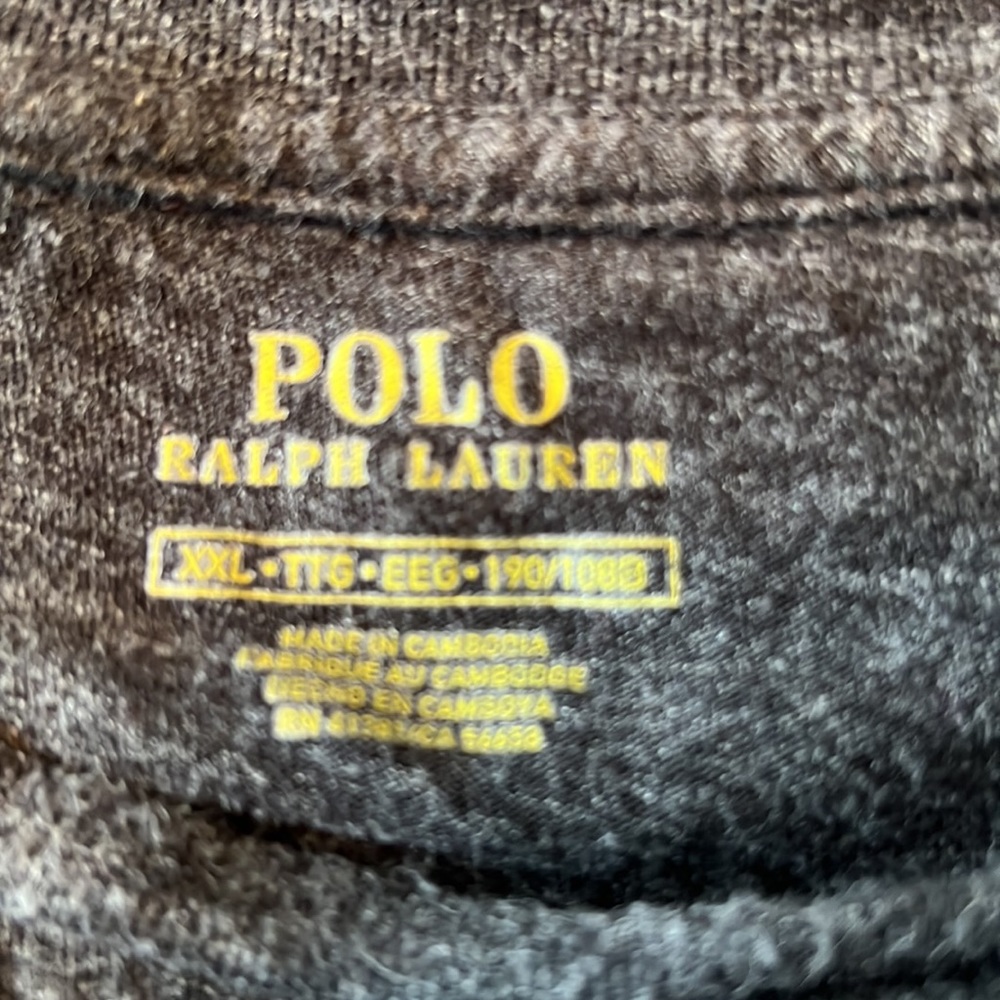 LOW PRICE Simple tshirt from Polo. Contrasting logo.